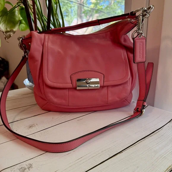 COACH | Pink Kristin Hobo Bag (F22306) - Picture 3 of 14